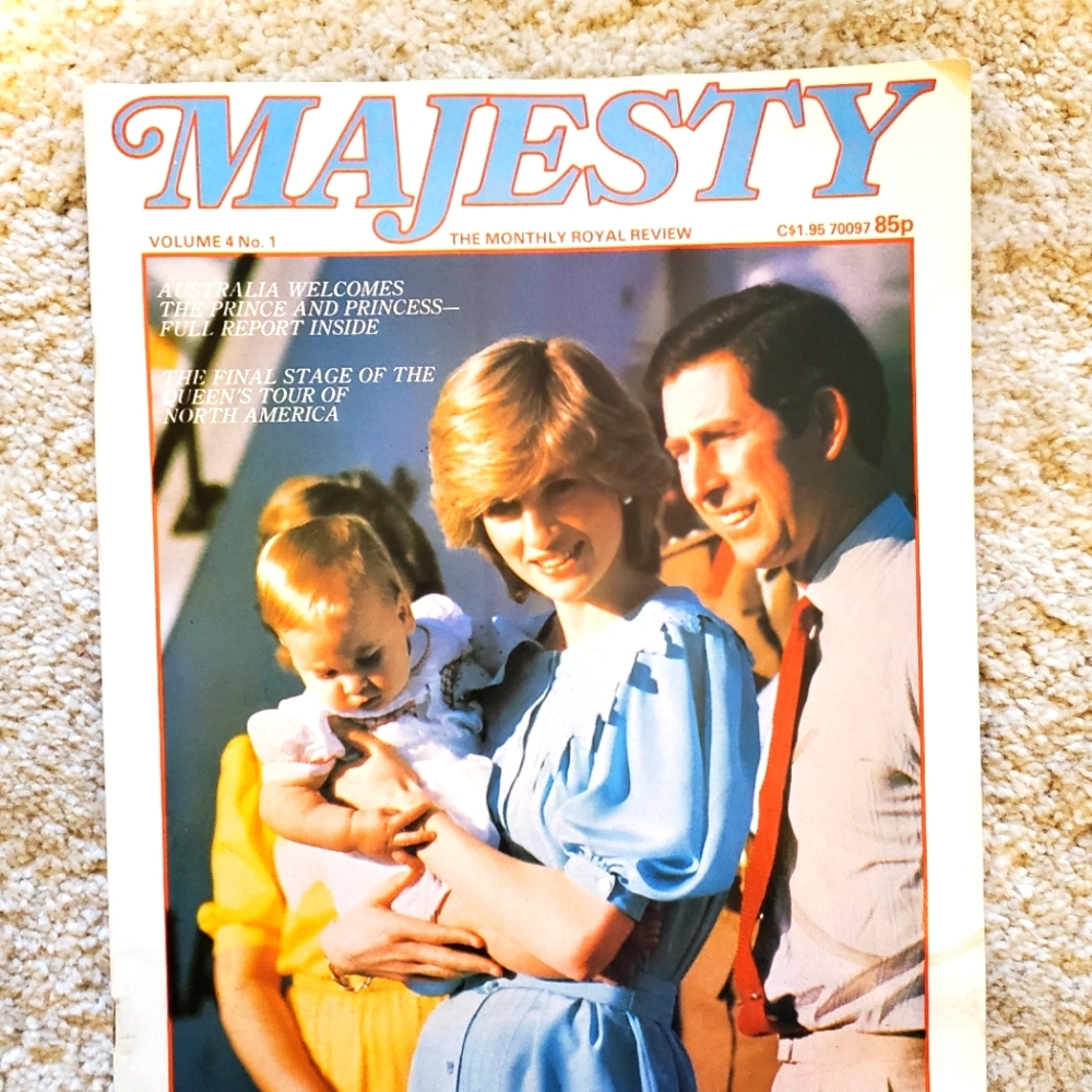 $3/25 Vintage magazine featuring the Royal family